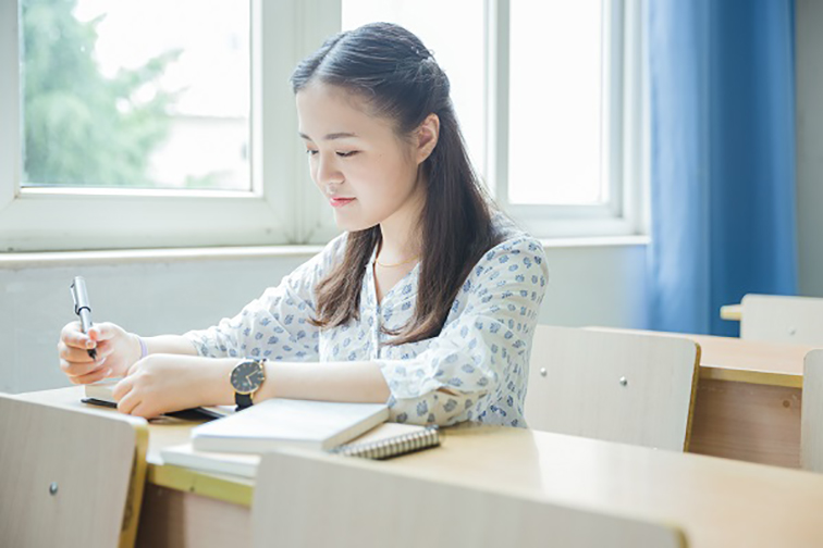 2021年西安龙门教育高考复读班怎么样？高考生选择复读怎么调整自己？